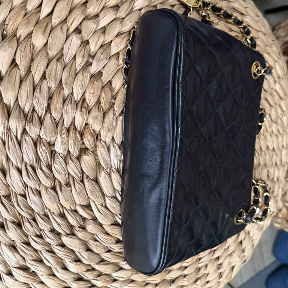 Chanel Dome 24 kt plated Vintage Shoulder Bag - Picture 10 of 15